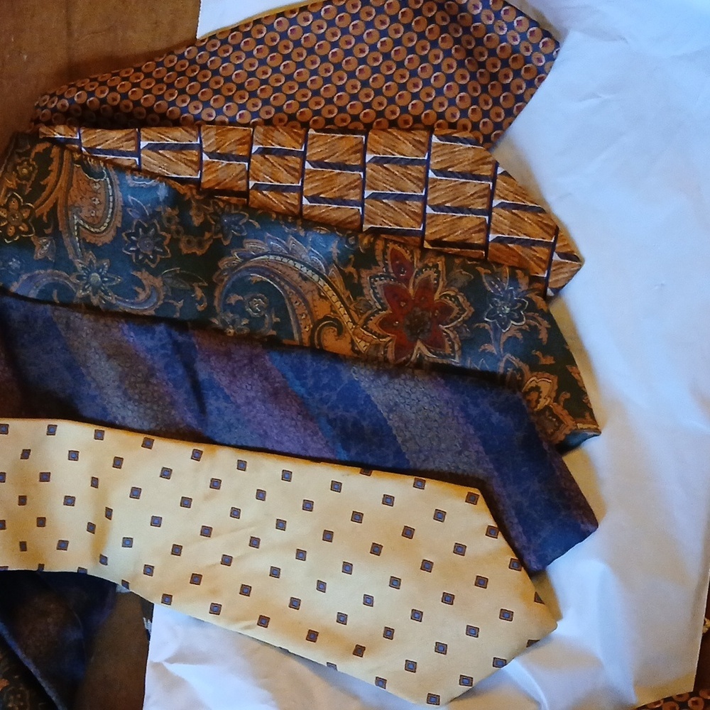 5 Vintage Ties Brown, Yellow & Gold